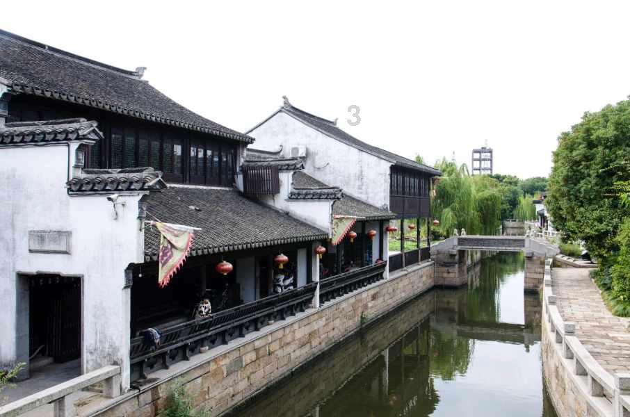 哈尔滨小哥招待南方游客后收到两大箱特产,感动落泪